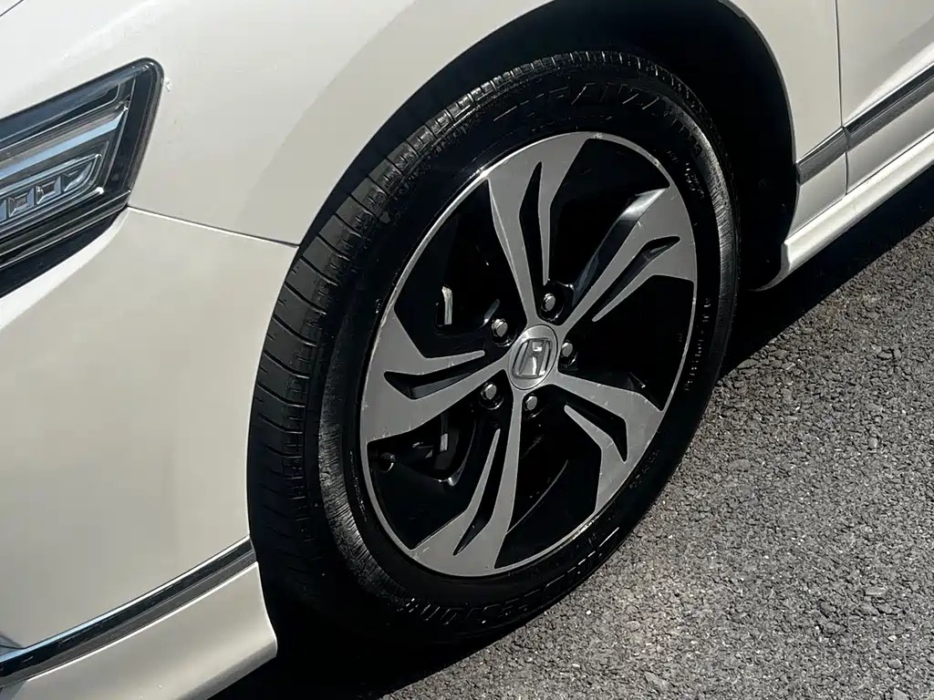 Honda Spirior 2016 — фото 9