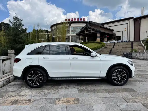 Mercedes-Benz GLC 2021