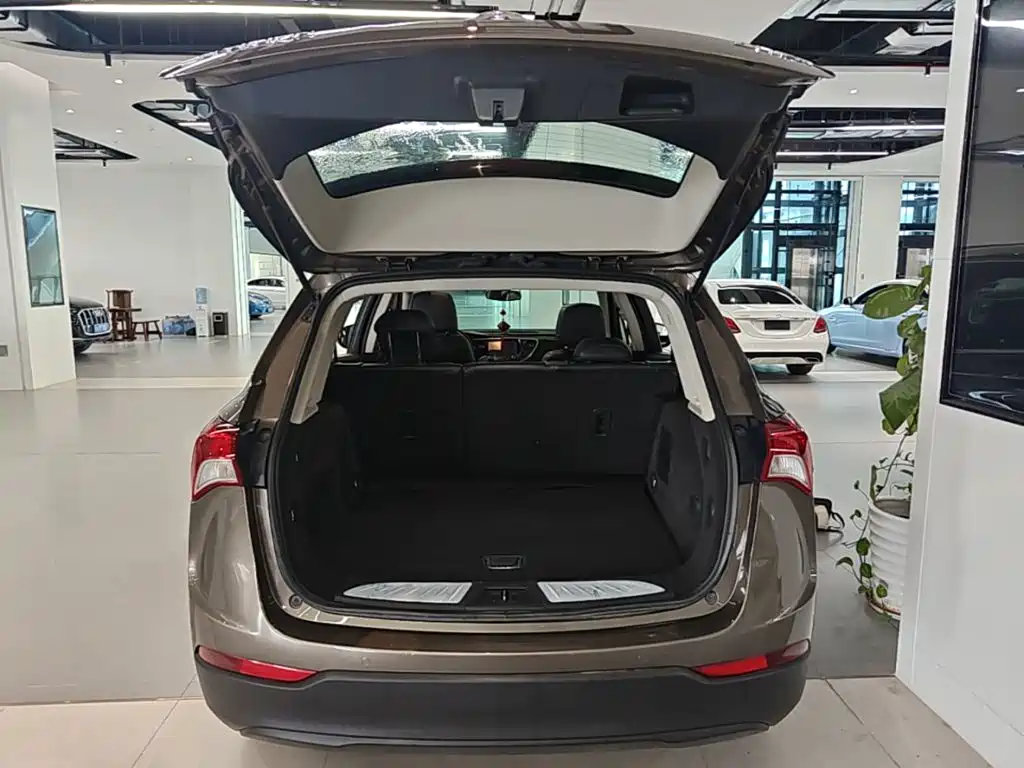 Buick Envision Plus 2018 — фото 15