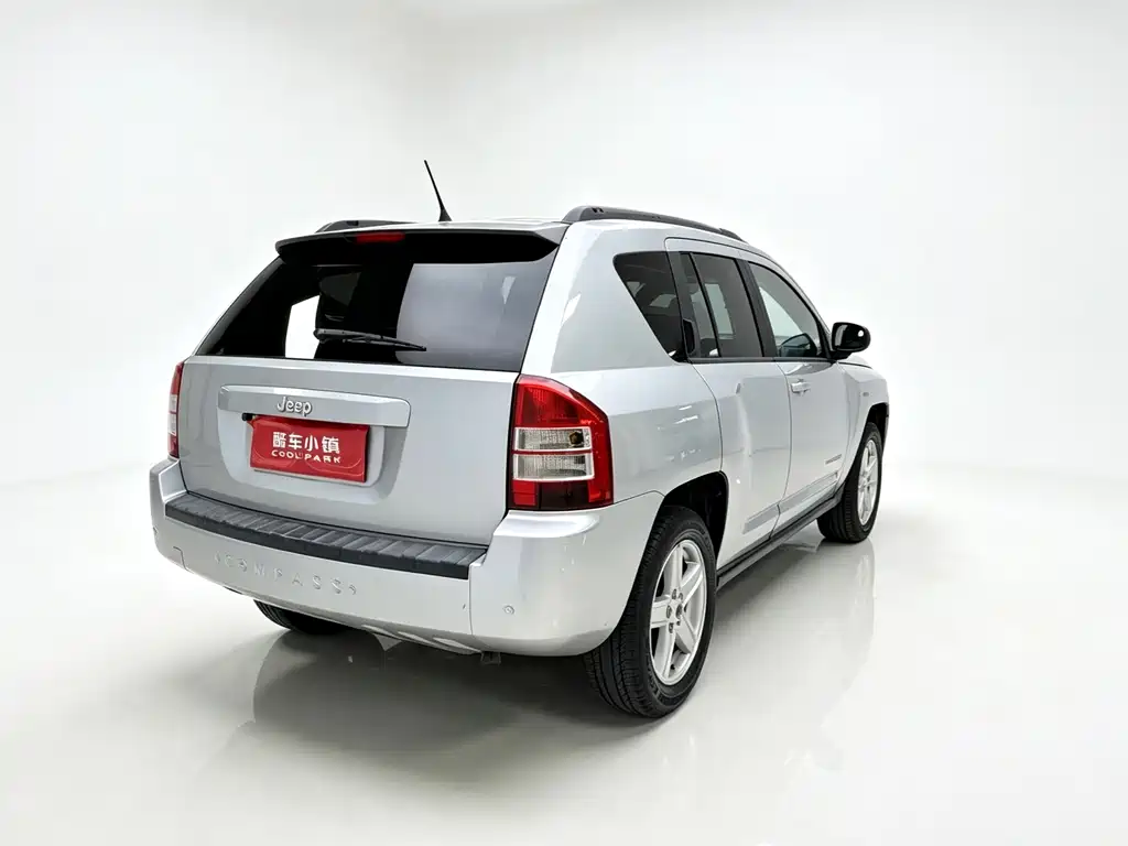 Jeep Compass 2010 — фото 4