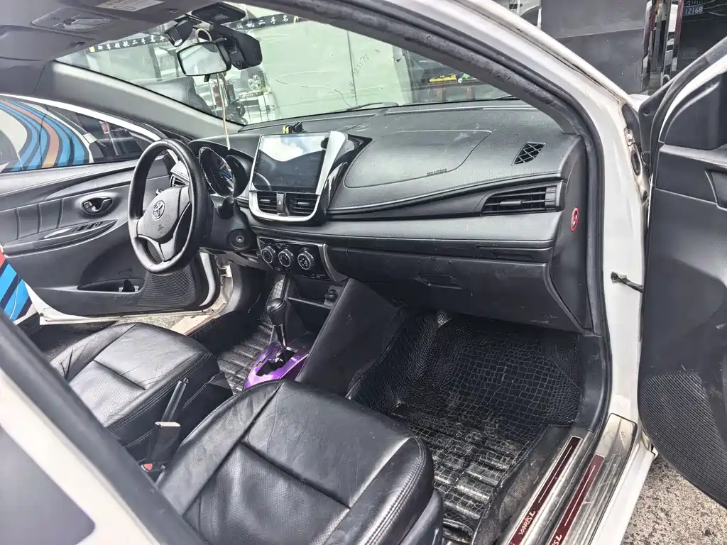 Toyota Yaris L 2017