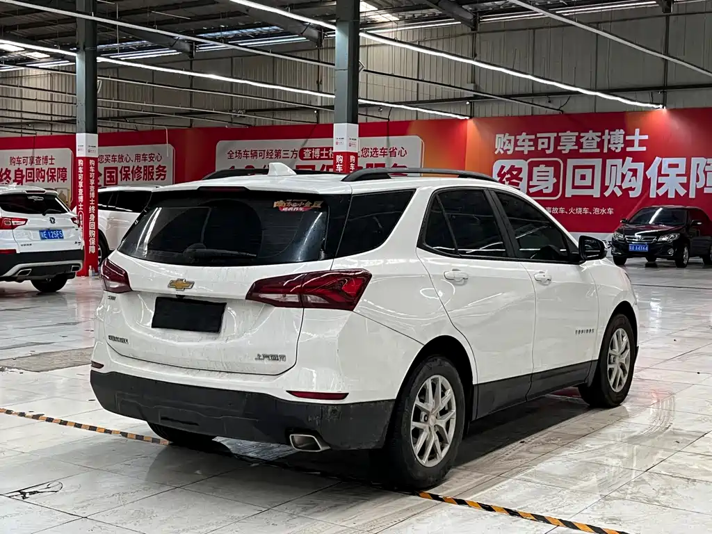 Chevrolet Equinox 2022 — фото 16