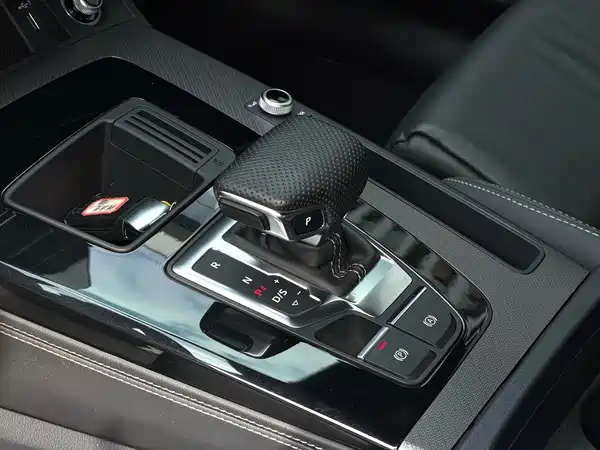 Audi Q5L 2023