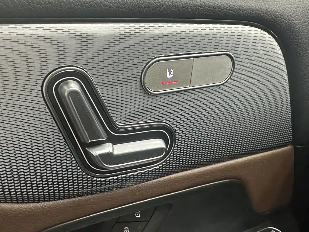 Mercedes-Benz GLB 2020 — фото 15