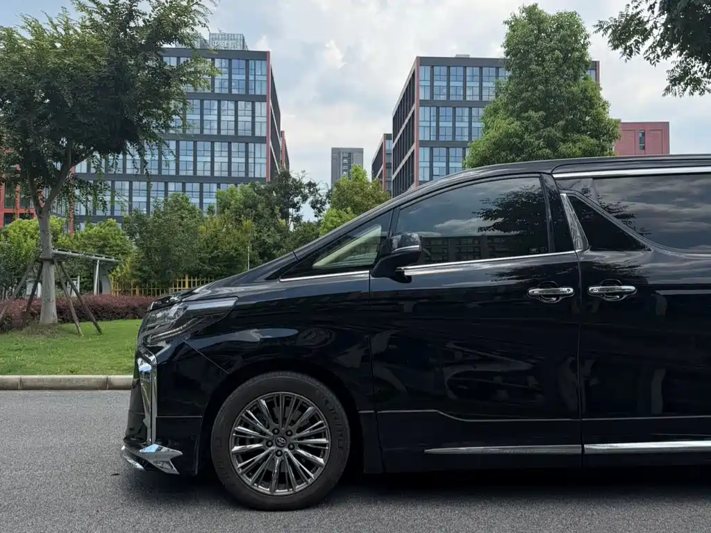 Toyota Alphard 2019 — фото 7
