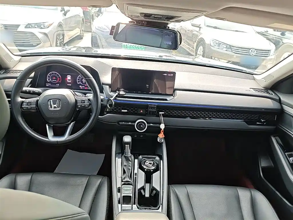 Honda Accord 2023 — фото 10
