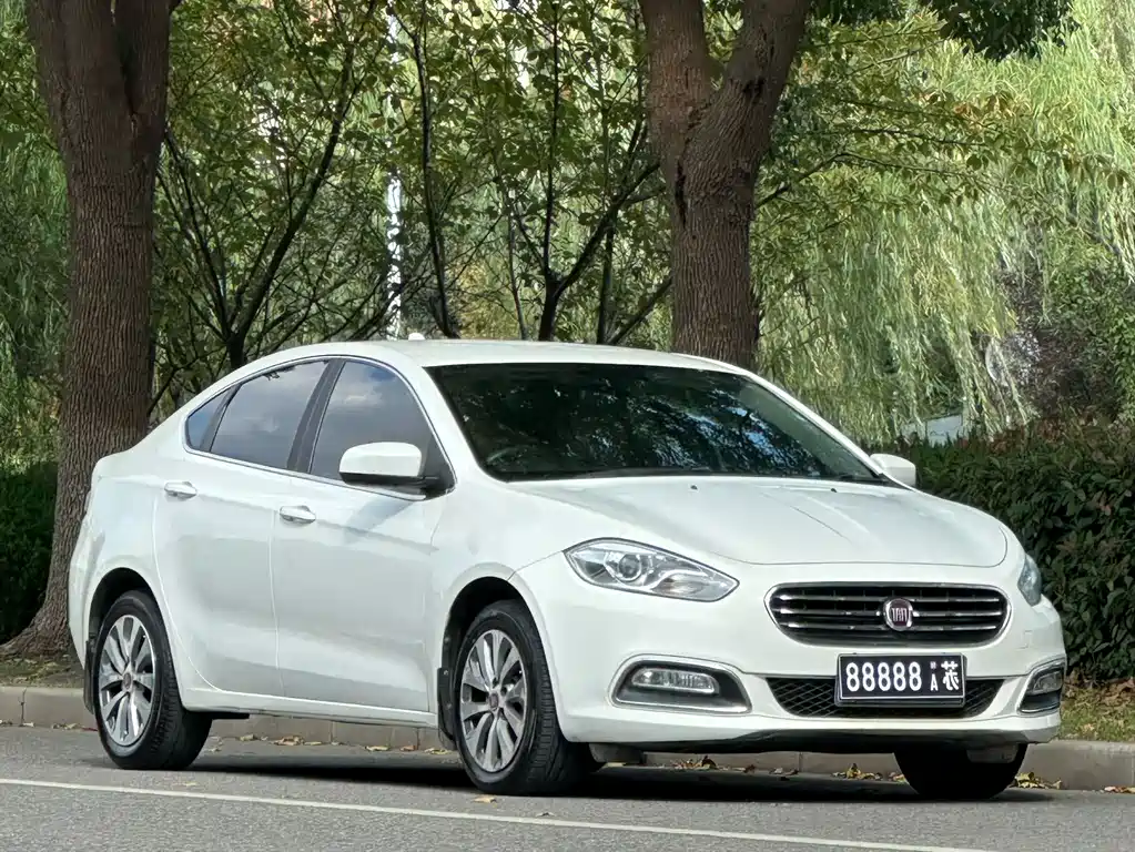 Fiat Viaggio 2013