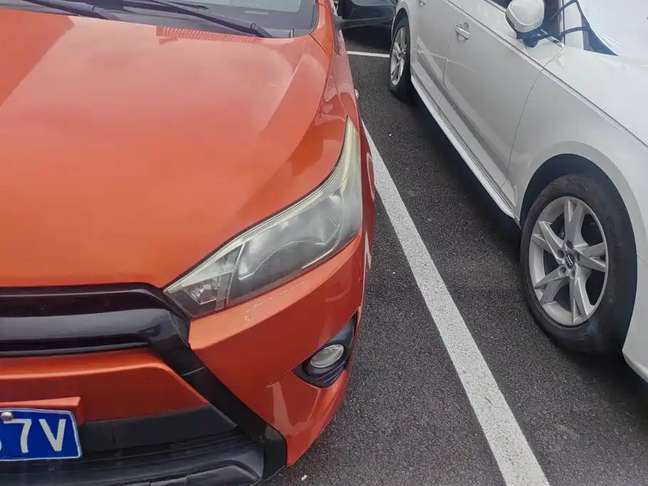 Toyota Yaris L 2015