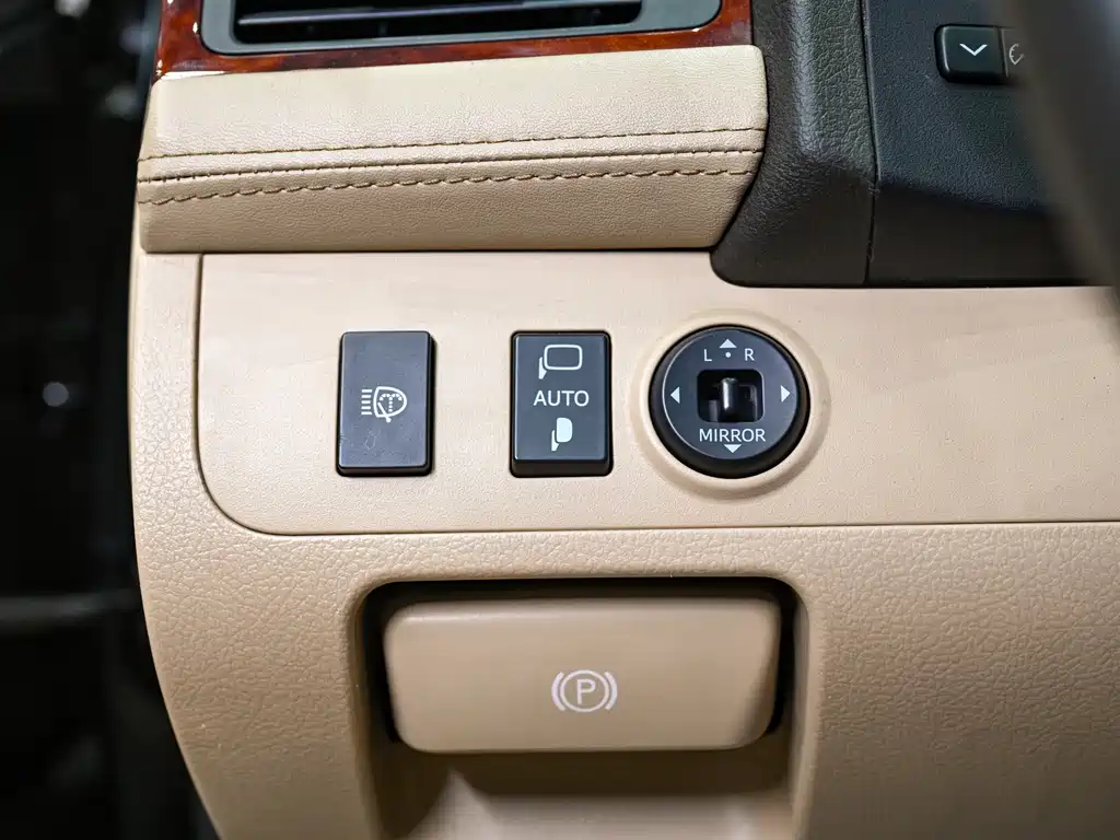 Toyota Crown 2014 — фото 19