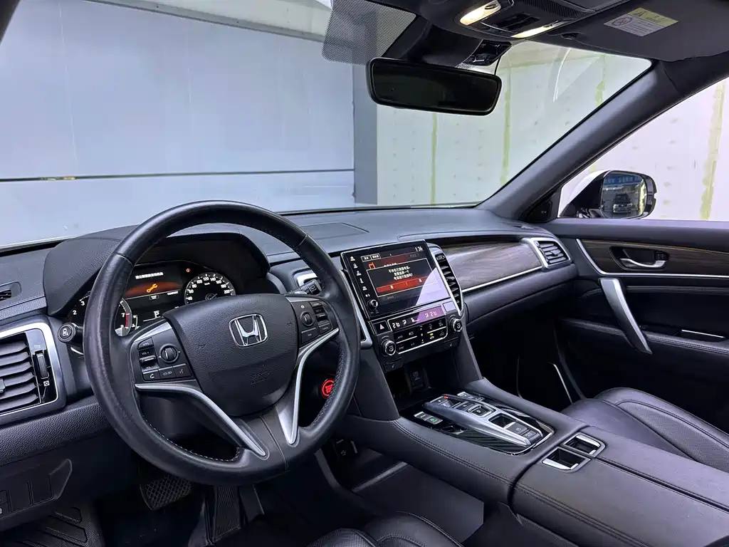 Honda UR-V 2018 — фото 11