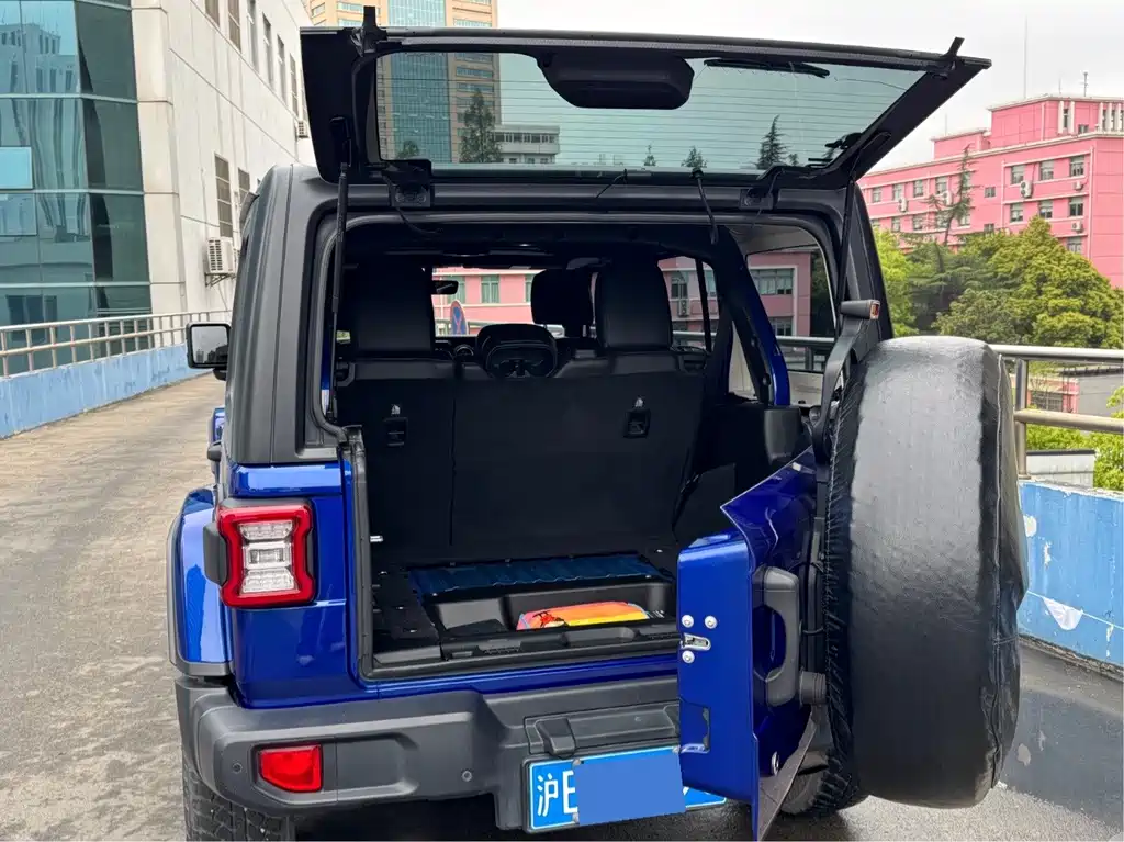 Jeep Wrangler 2019 — фото 21