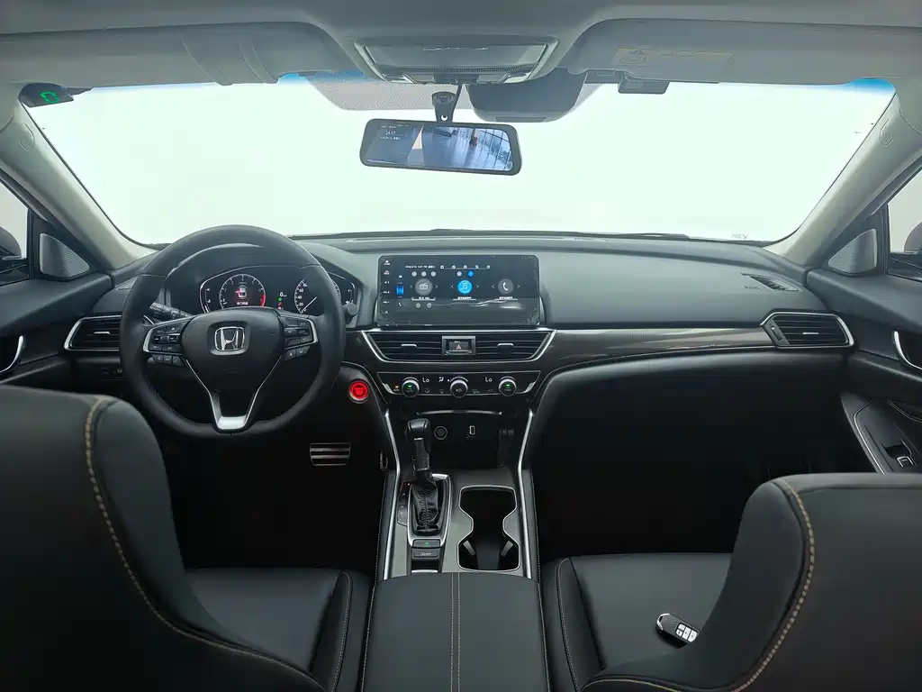Honda Accord 2023 — фото 13