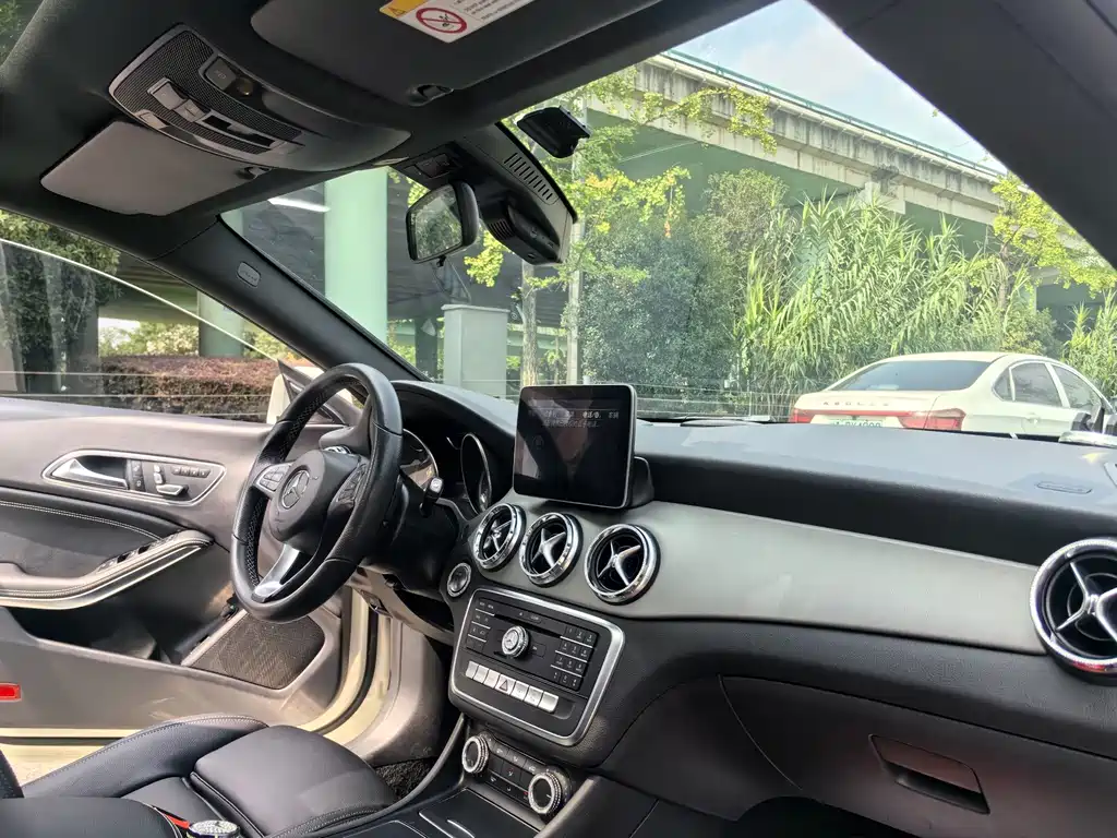 Mercedes-Benz CLA 2018 — фото 12