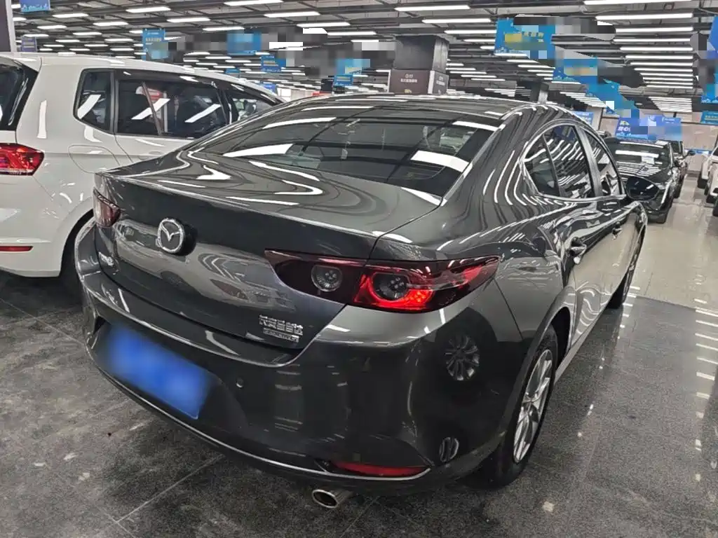 Mazda 3 Axela 2022