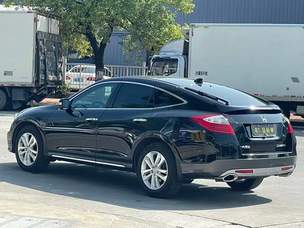 Honda Crosstour 2015 — фото 8