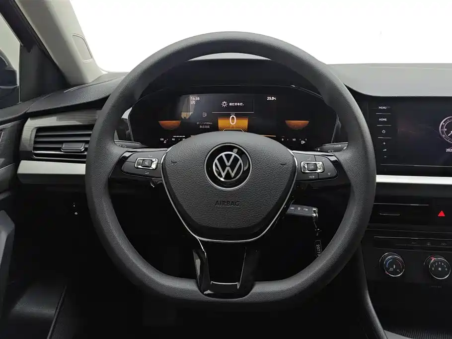 Volkswagen Lavida 2021 — фото 15