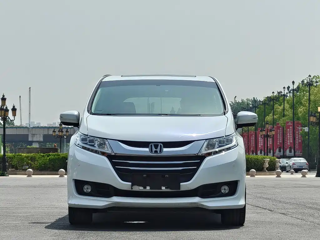 Honda Odyssey 2016 — фото 2