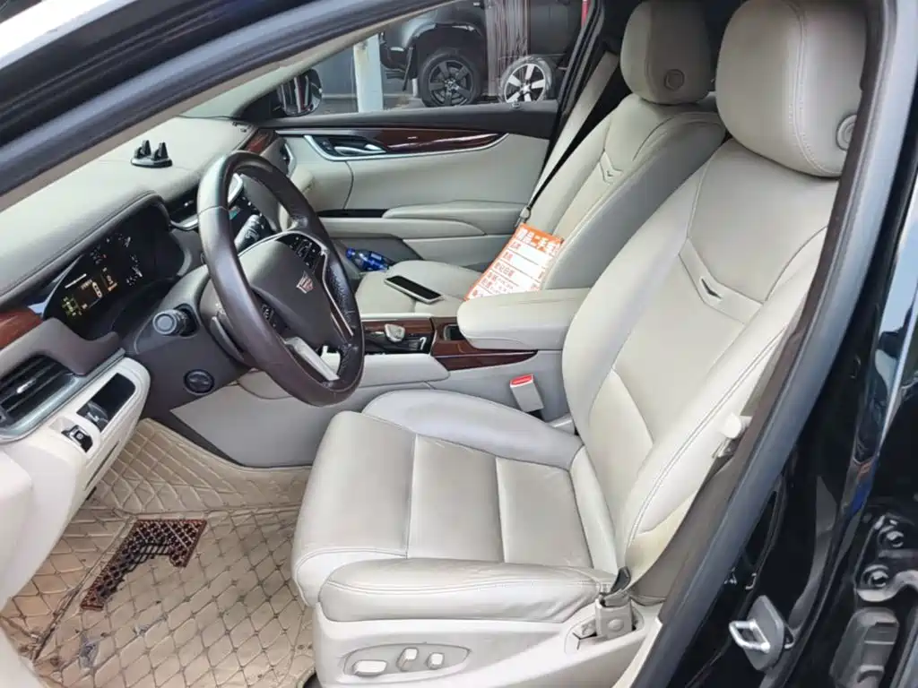 Cadillac XTS 2016 — фото 15
