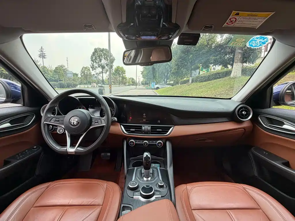 Alfa Romeo Giulia Juliet 2019 — фото 13