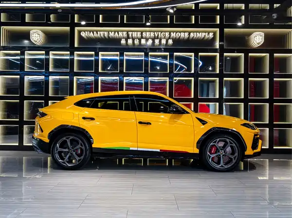 Lamborghini Urus 2020