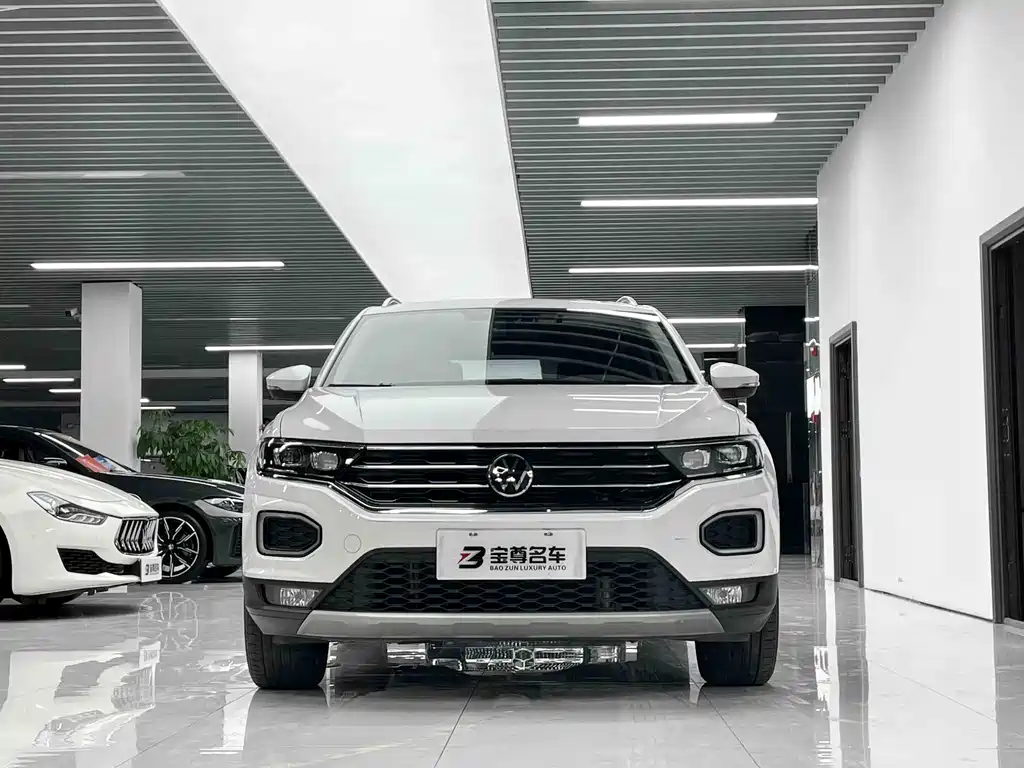 Volkswagen T-Roc 2022 — фото 2