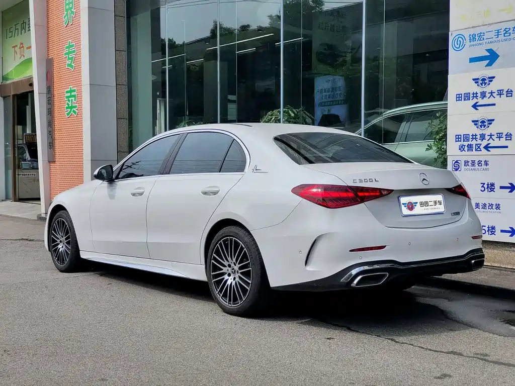 Mercedes-Benz C-Class 2023 — фото 4
