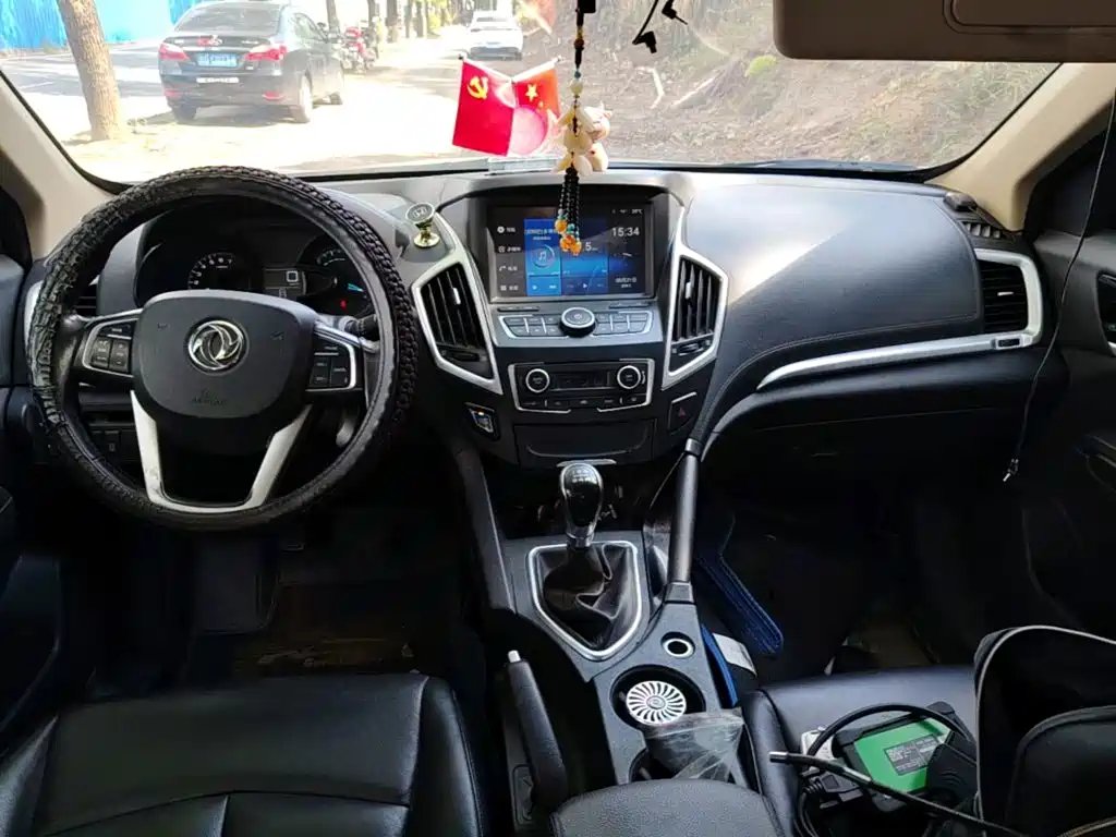 Dongfeng Fengshen AX7 2016 — фото 14