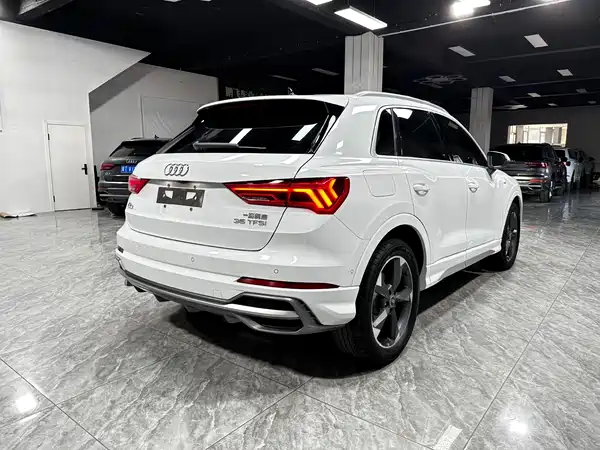 Audi Q3 2022