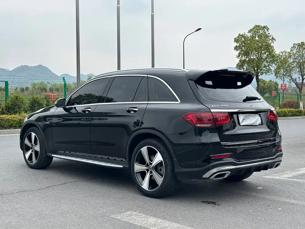Mercedes-Benz GLC 2023 — фото 16