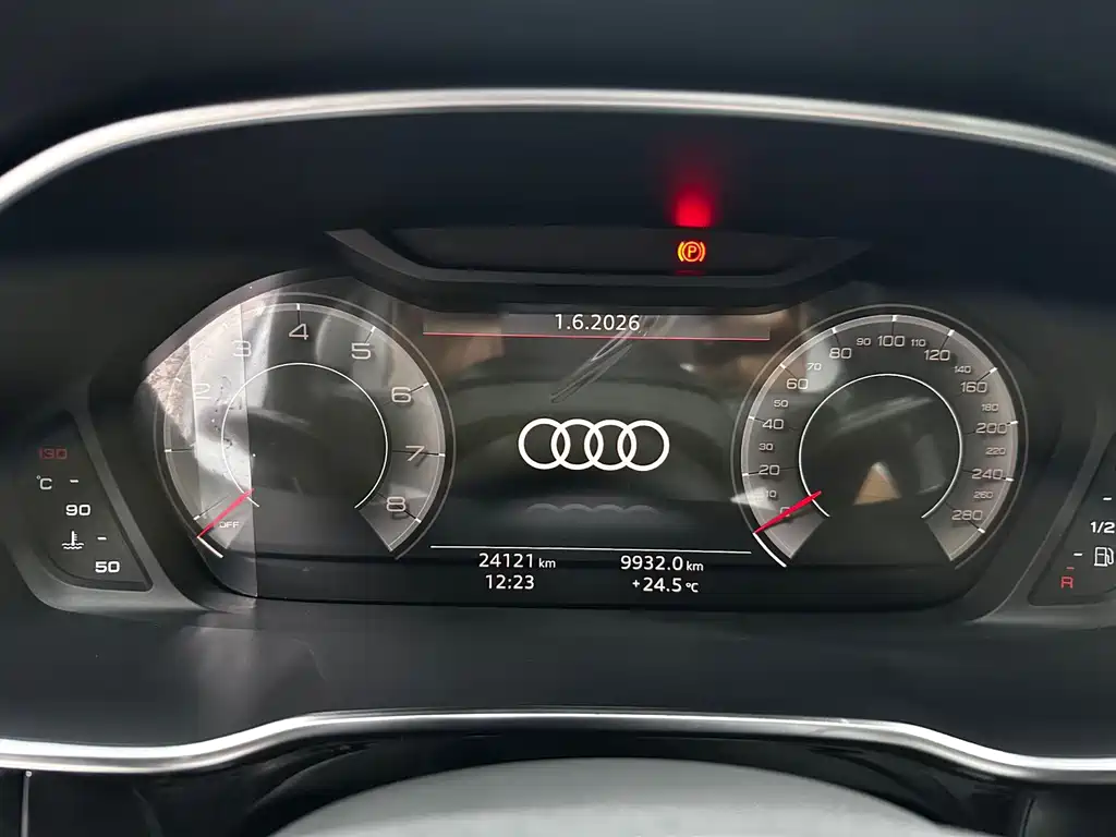 Audi Q3 2022 — фото 19
