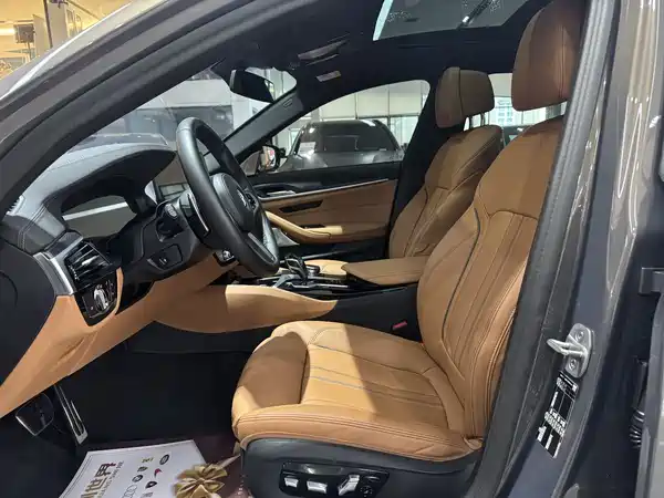 BMW 5 Series 2022