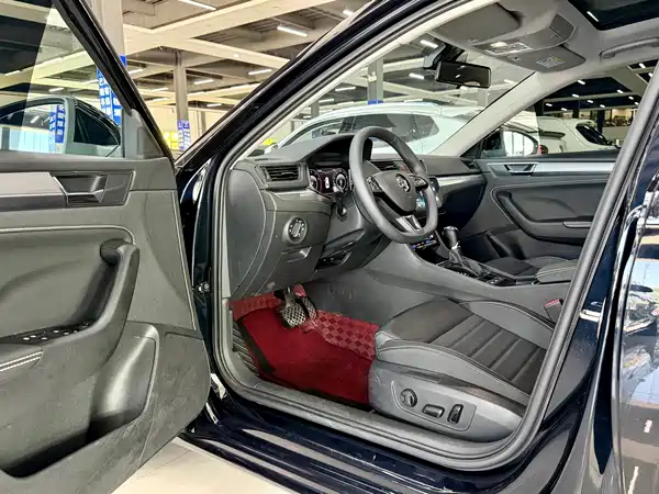 Skoda Superb 2023