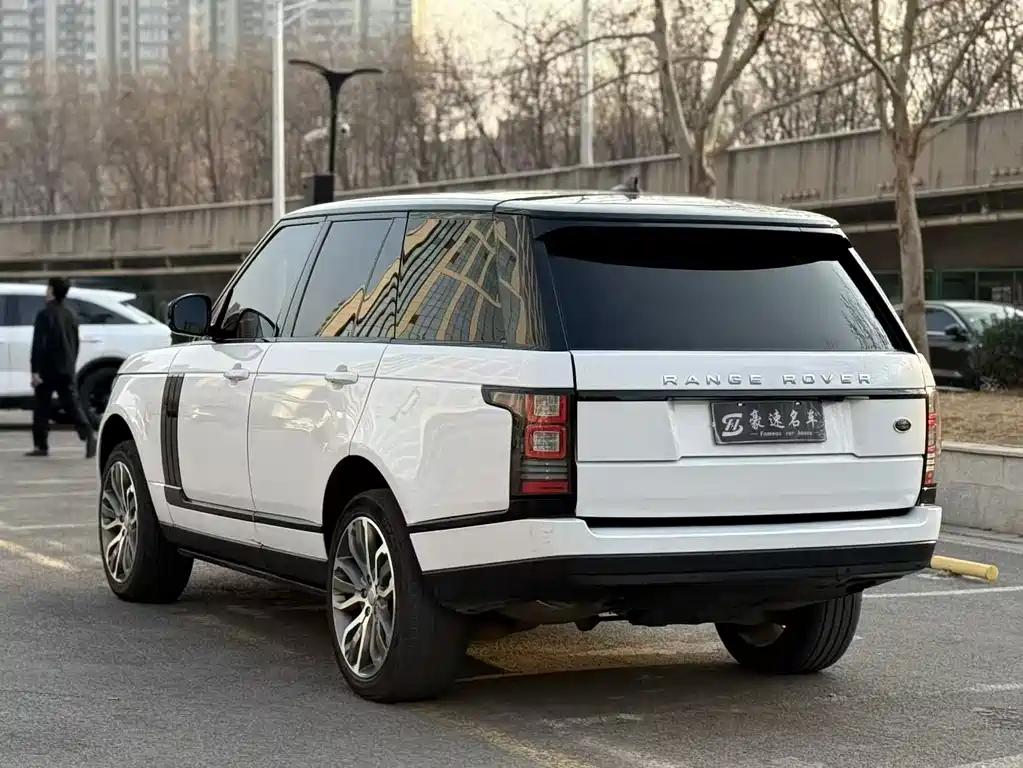 Land Rover Range Rover 2017 — фото 11