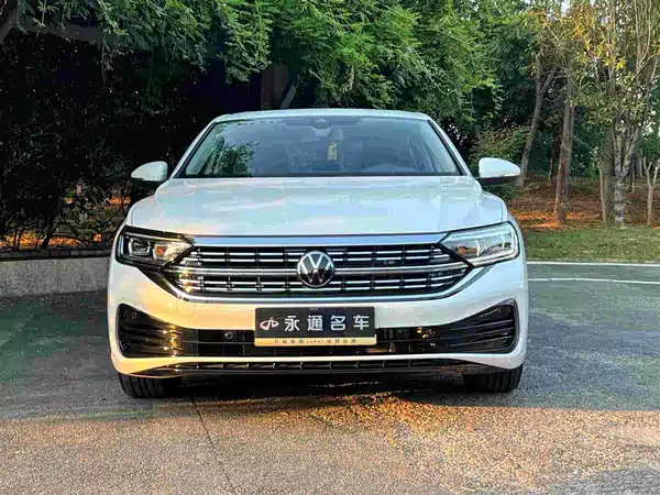 Volkswagen Sagitar 2023