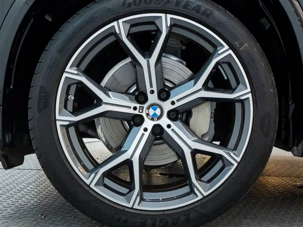 BMW X5 2023
