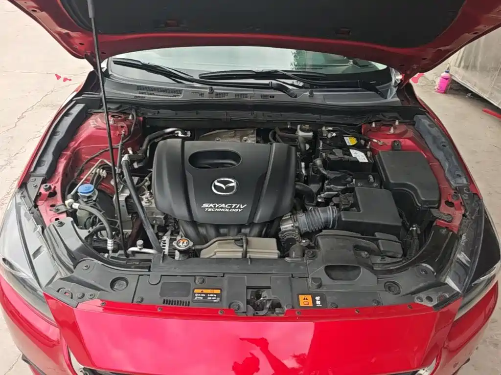 Mazda 3 Axela 2018 — фото 20