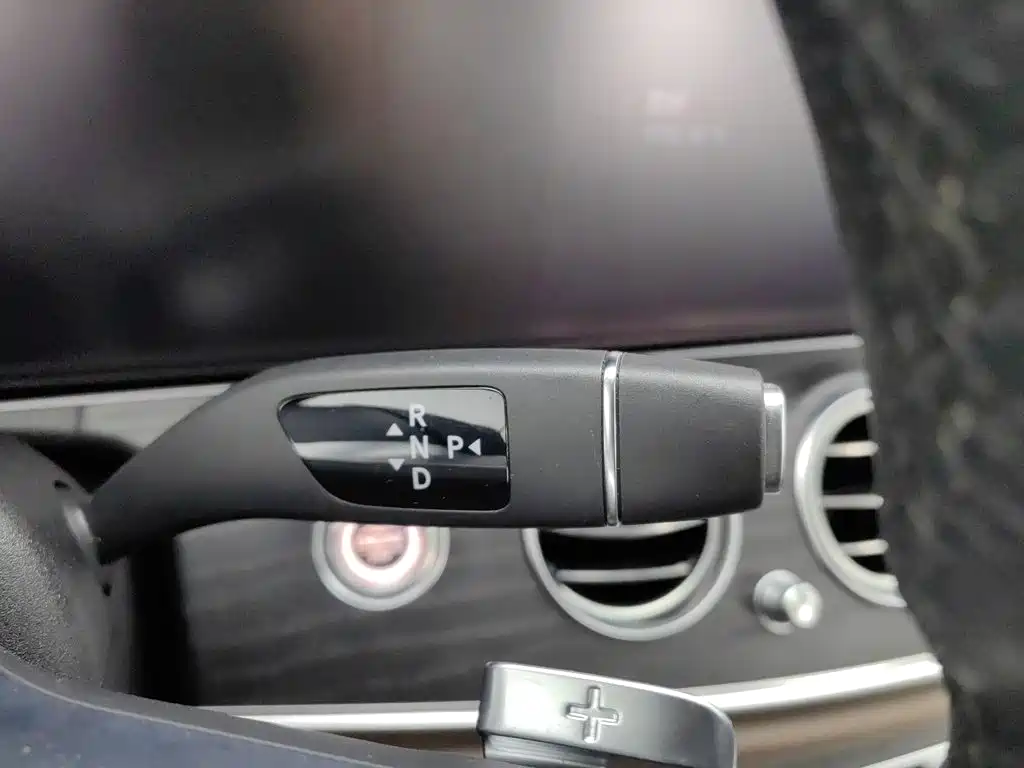 Mercedes-Benz E-Class 2020 — фото 13