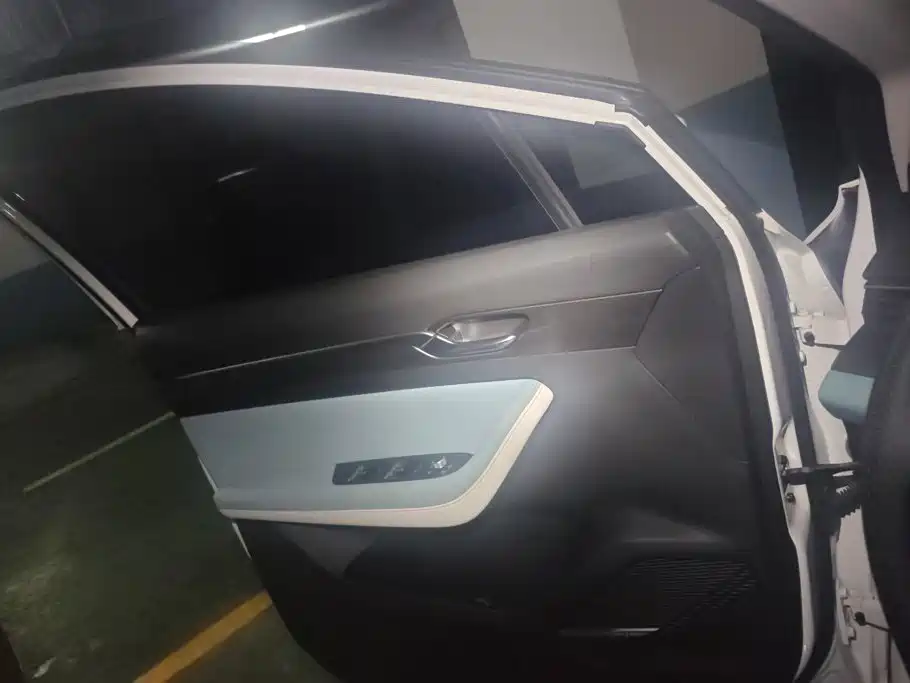 Geely Emgrand S 2024