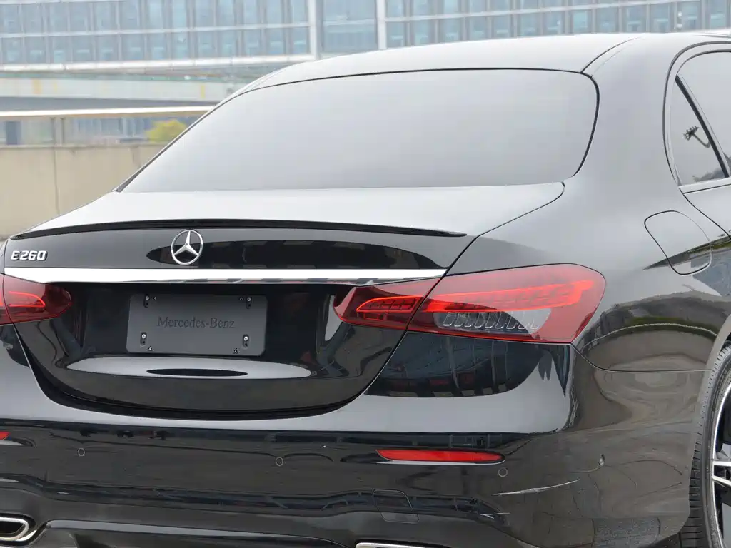 Mercedes-Benz E-Class 2021