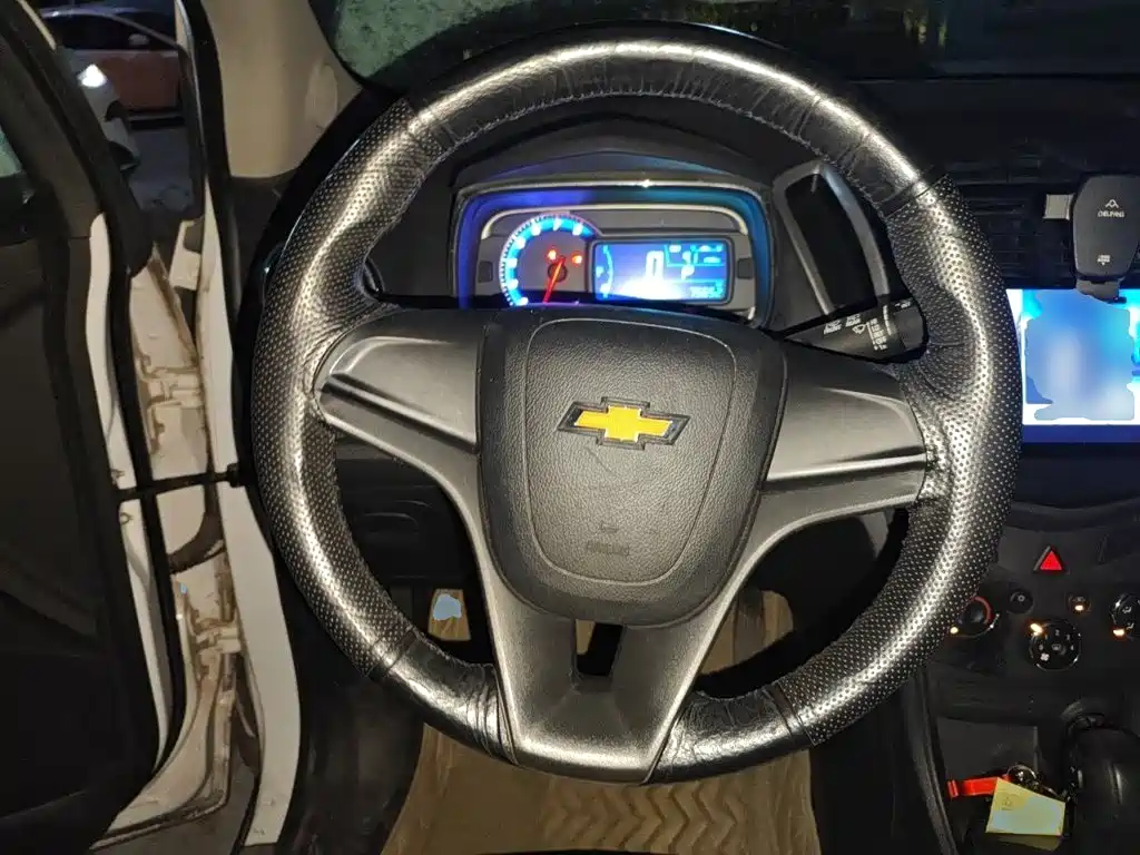 Chevrolet Trax 2015 — фото 6