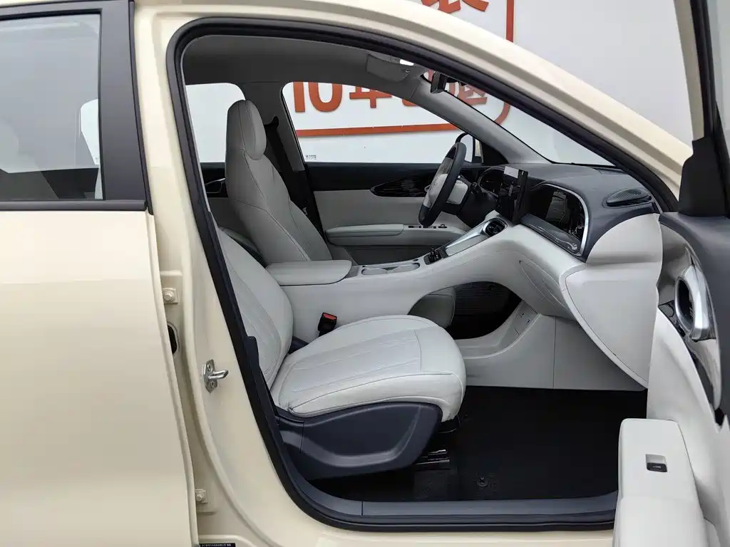Geely Galaxy Starwish 2026 — фото 23