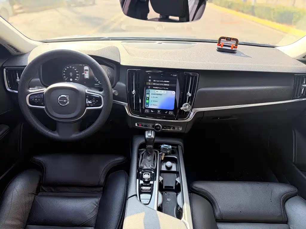 Volvo V90 2018 — фото 11