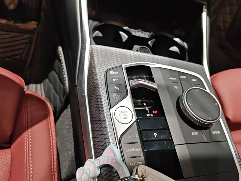 BMW 3 Series 2025 — фото 14