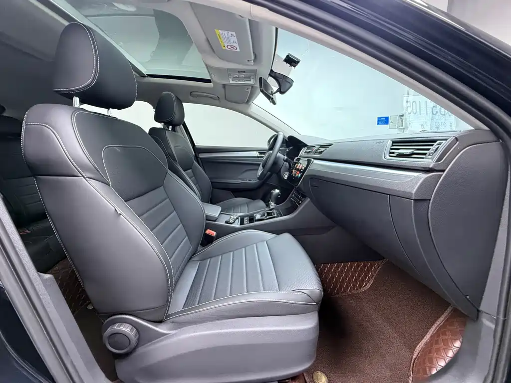 Skoda Superb 2023 — фото 10