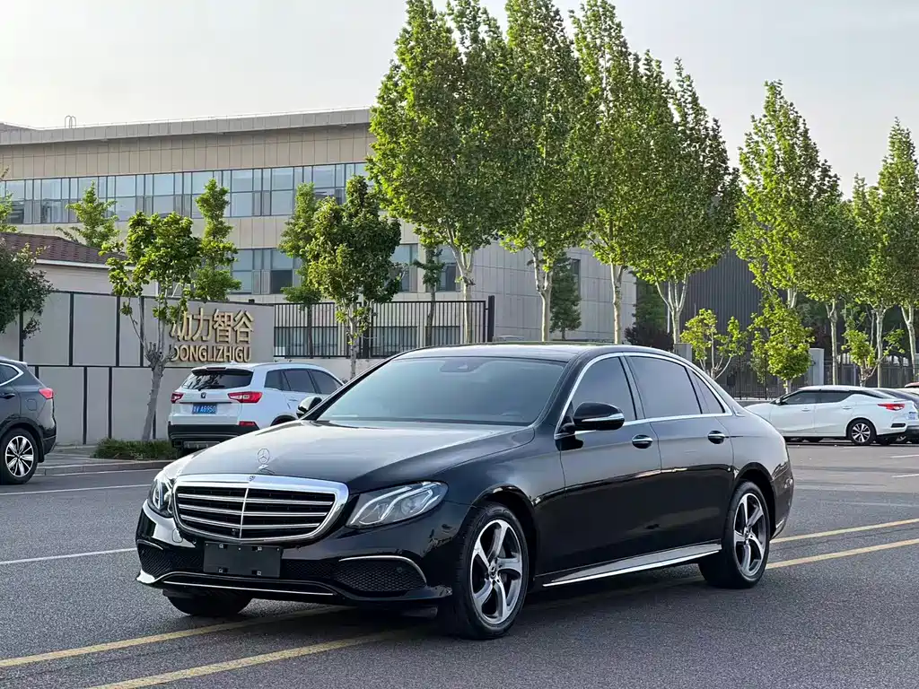 Mercedes-Benz E-Class 2017 — фото 1