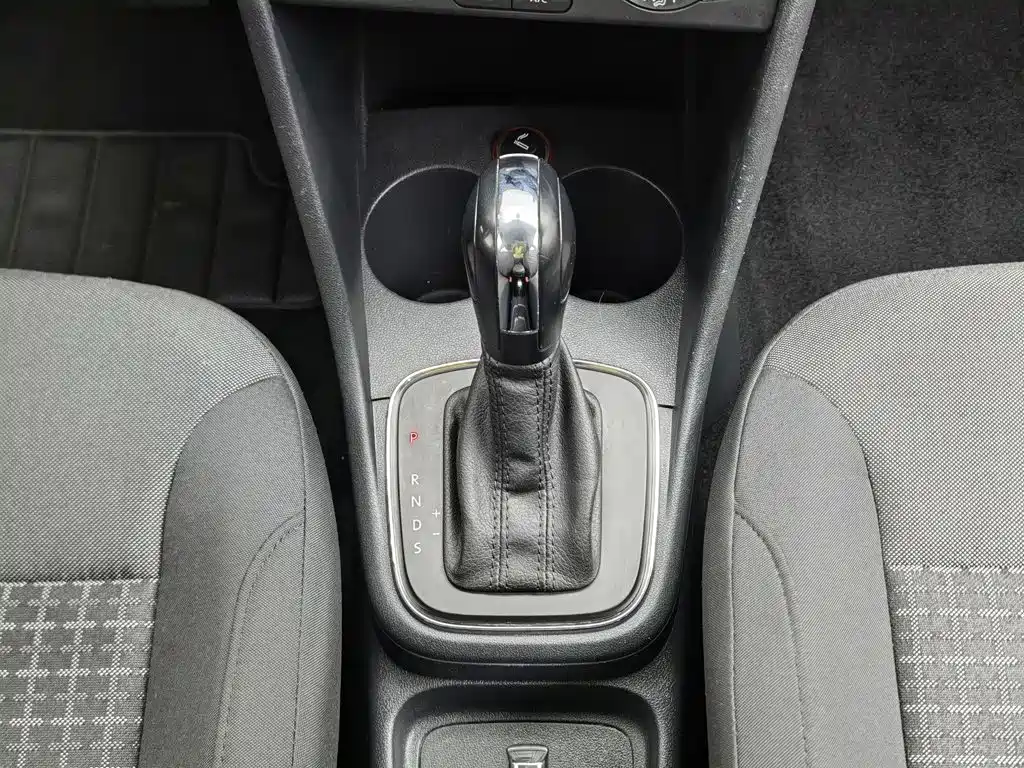 Volkswagen Polo 2015 — фото 13