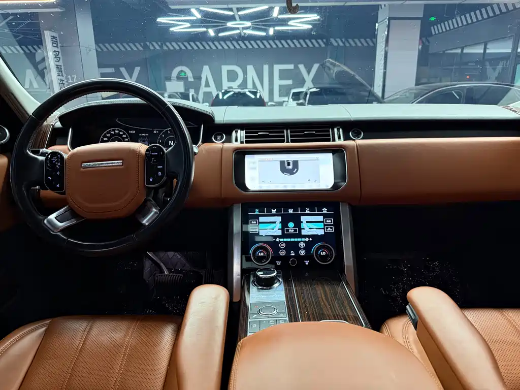 Land Rover Range Rover 2018 — фото 28