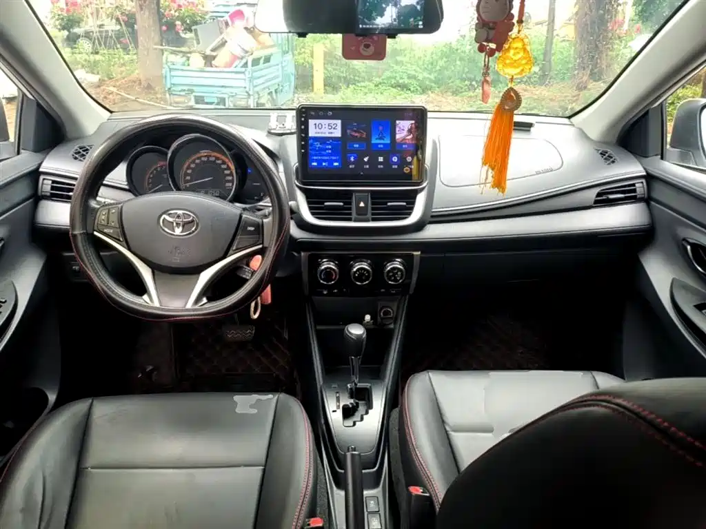Toyota Yaris L 2022 — фото 10