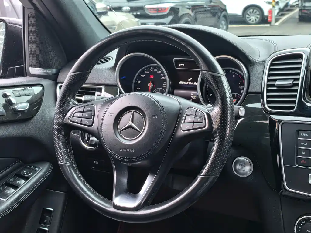 Mercedes-Benz GLS 2016 — фото 9