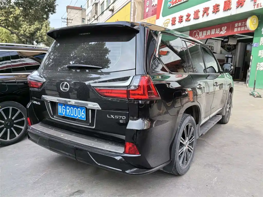 Lexus LX 2020 — фото 10